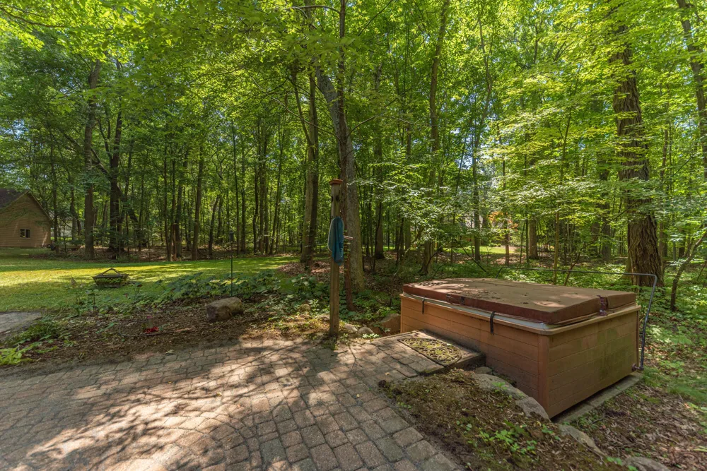 7421 Black Forest Drive Dexter, MI 48130