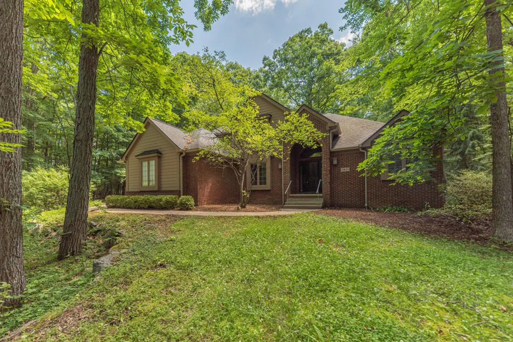 7421 Black Forest Drive Dexter, MI 48130