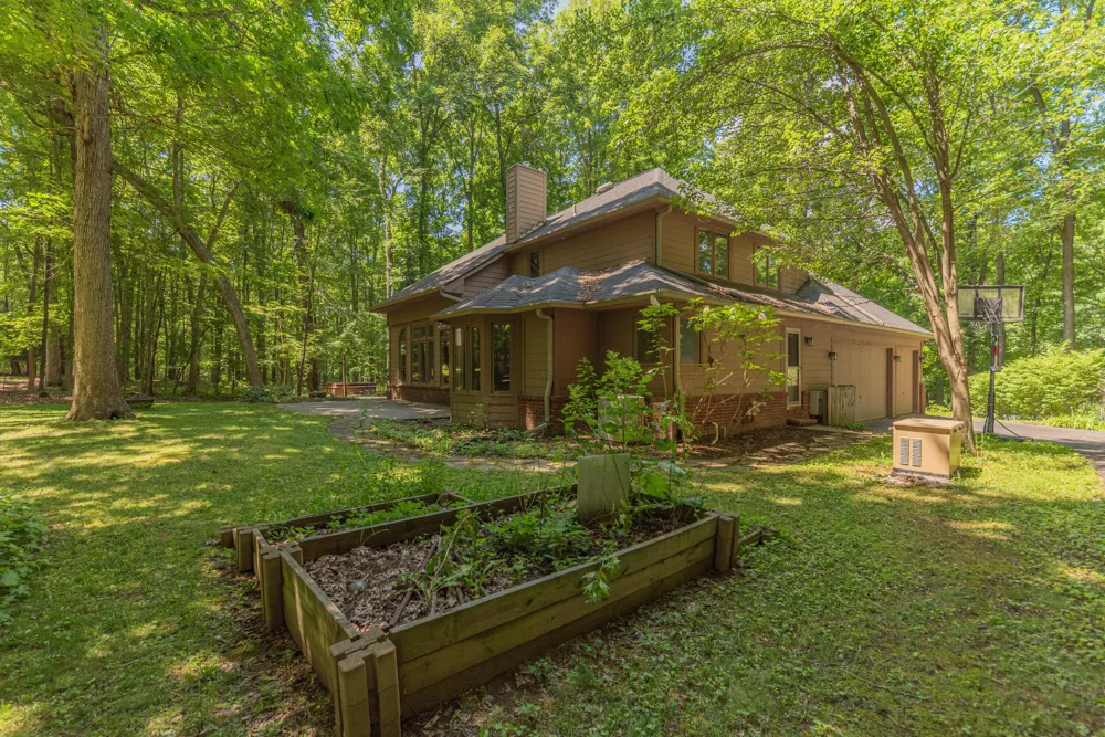 7421 Black Forest Drive Dexter, MI 48130