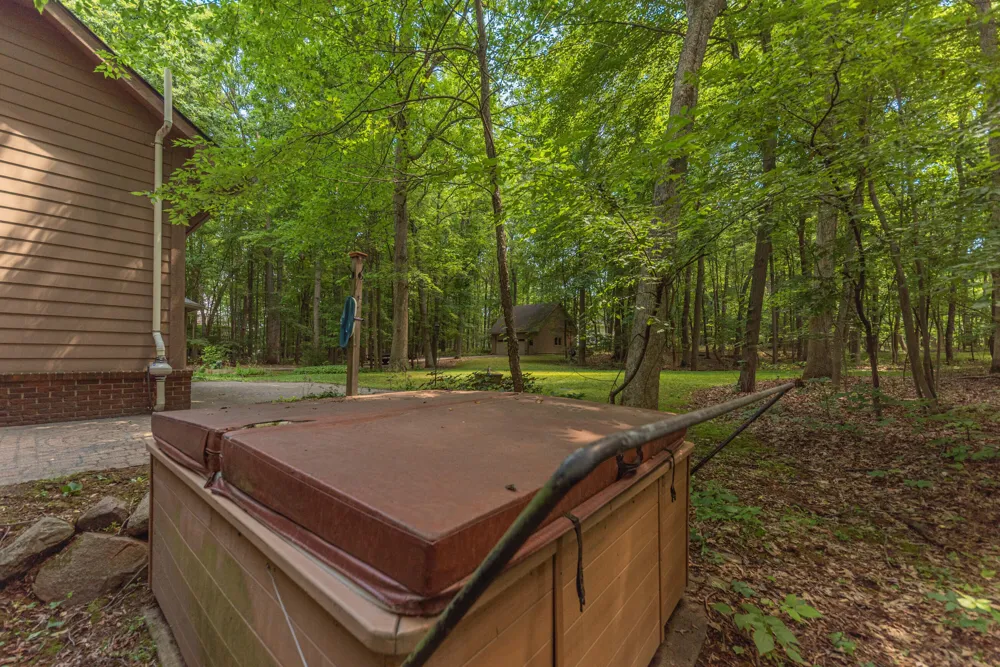 7421 Black Forest Drive Dexter, MI 48130