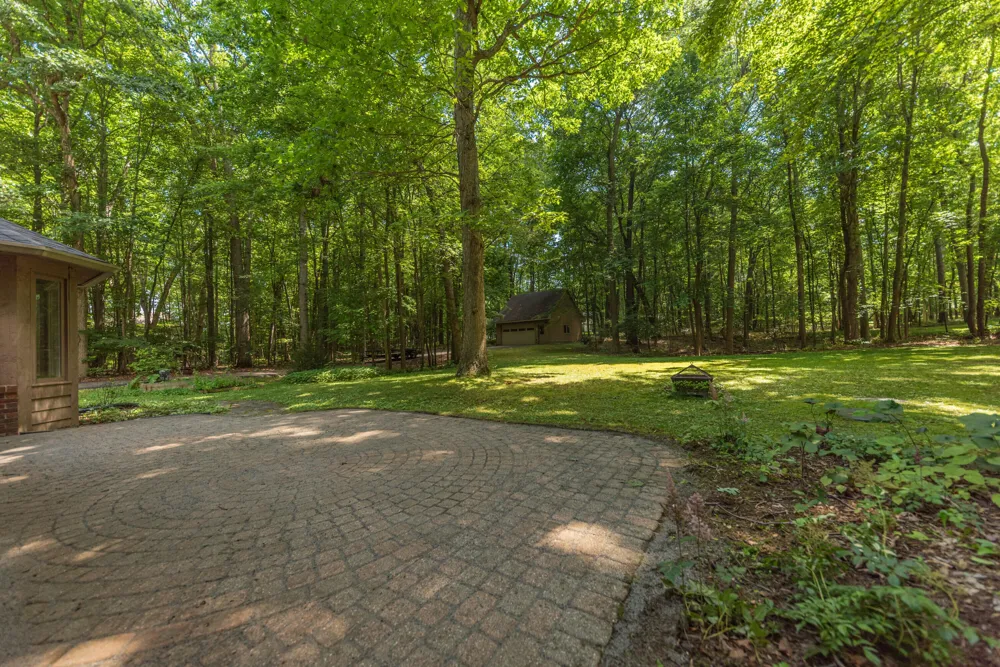 7421 Black Forest Drive Dexter, MI 48130