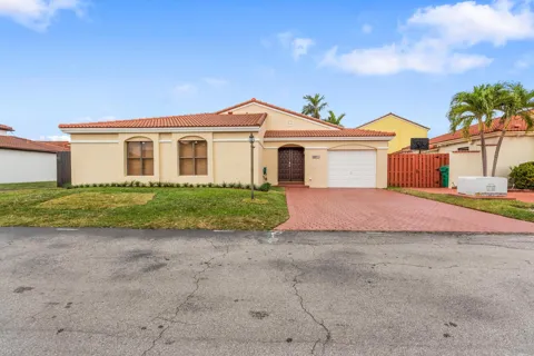 8871 SW 6th Street