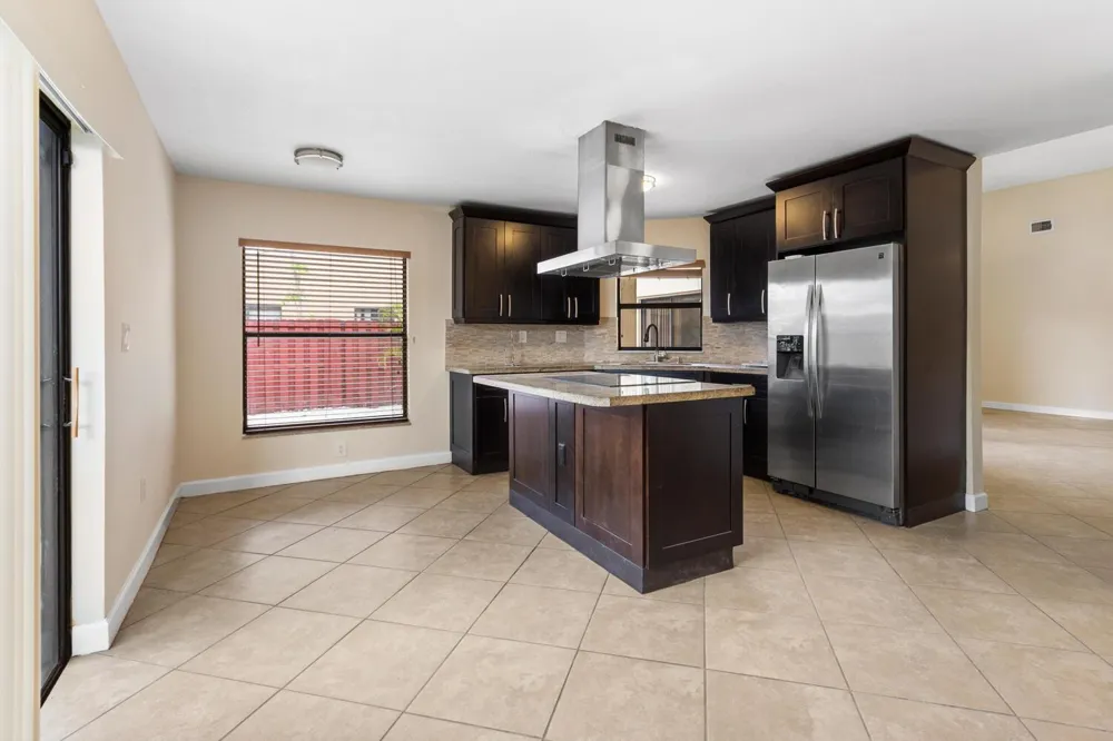 8871 SW 6th Street Miami, FL 33174