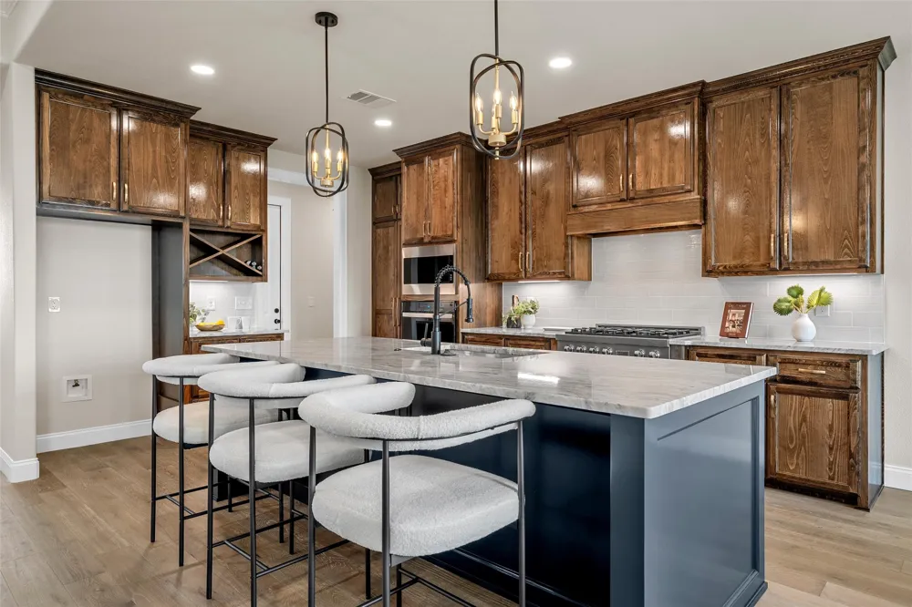 1025 Galaxy Woodway, TX 76712