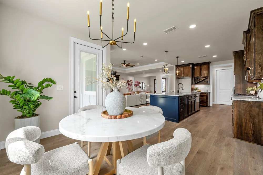 1025 Galaxy Woodway, TX 76712
