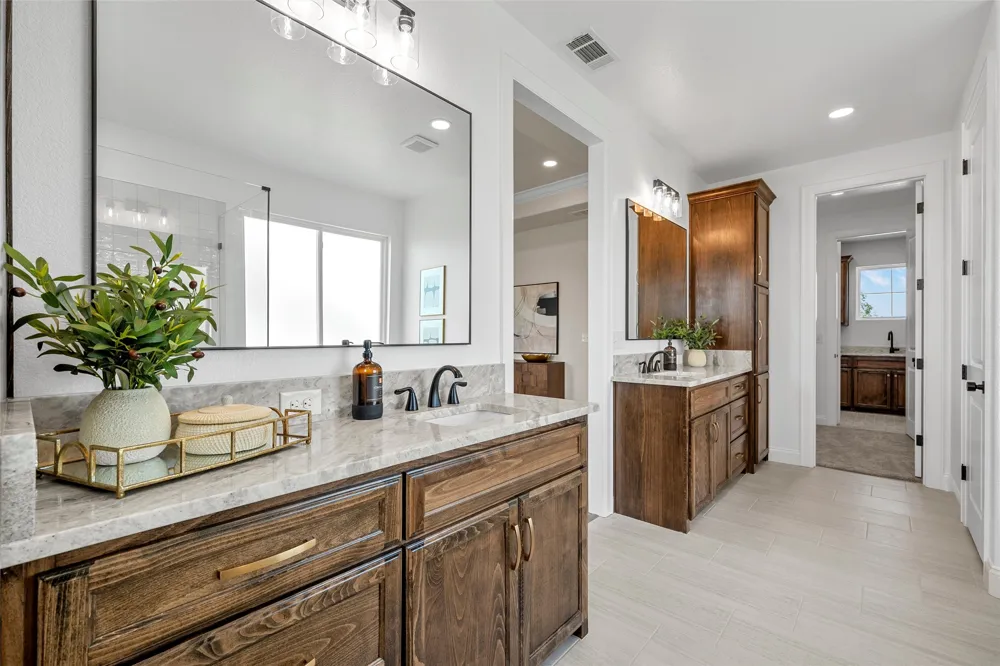 1025 Galaxy Woodway, TX 76712