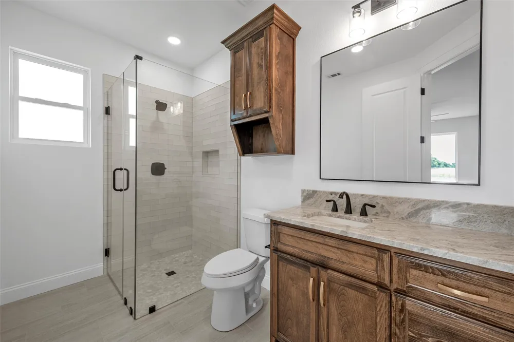 1025 Galaxy Woodway, TX 76712