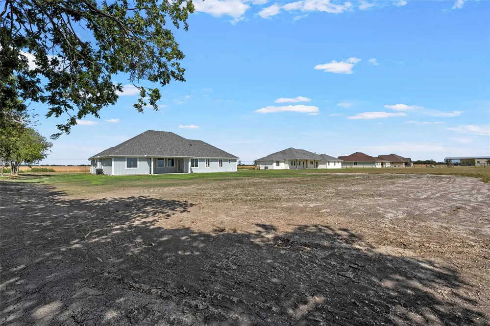 1025 Galaxy Woodway, TX 76712