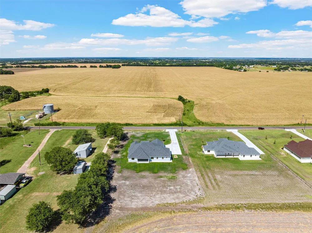 1025 Galaxy Woodway, TX 76712