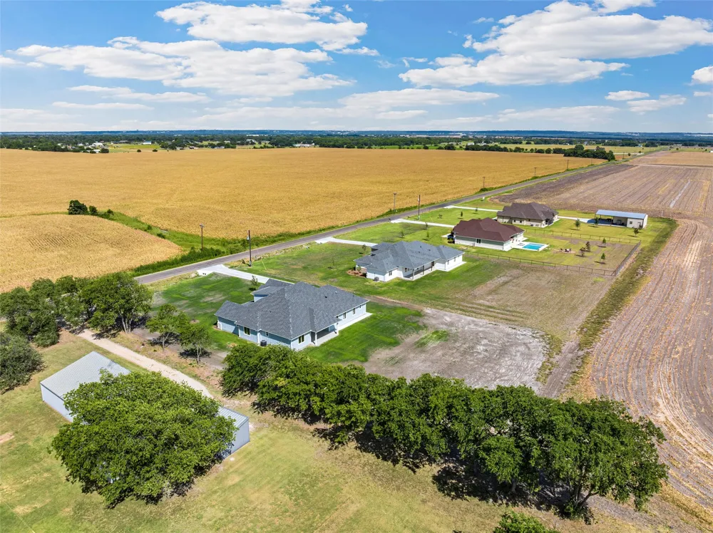 1025 Galaxy Woodway, TX 76712