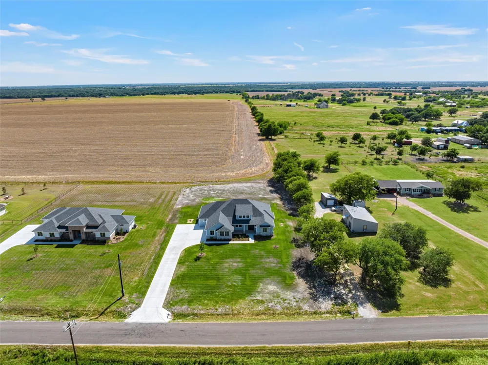 1025 Galaxy Woodway, TX 76712