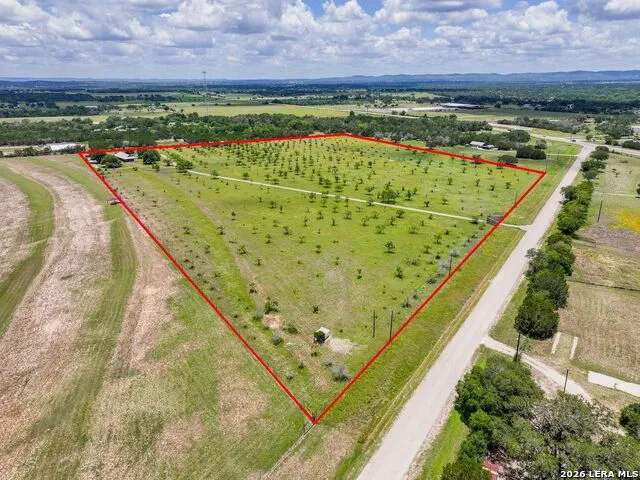 292 Old Loop 173 Bandera, TX 78003