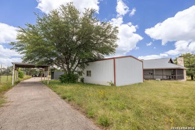 292 Old Loop 173 Bandera, TX 78003