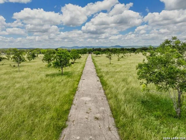 292 Old Loop 173 Bandera, TX 78003