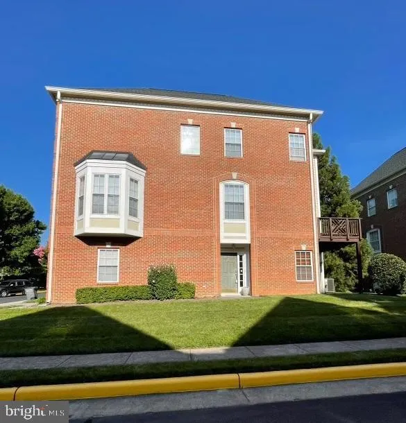 20381 FALLSWAY TERRACE Sterling, VA 20165