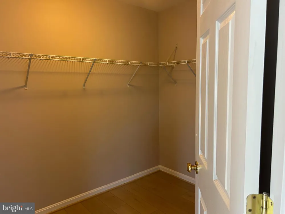 20381 FALLSWAY TERRACE Sterling, VA 20165
