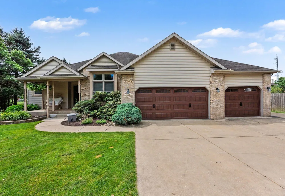 12265 Riverside Drive White Pigeon, MI 49099