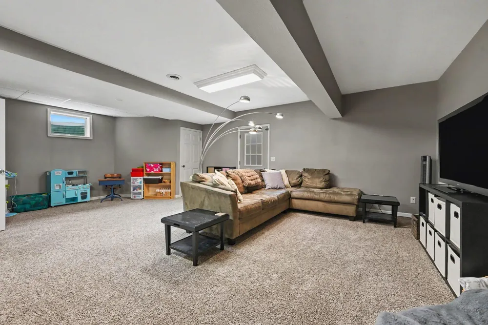 12265 Riverside Drive White Pigeon, MI 49099