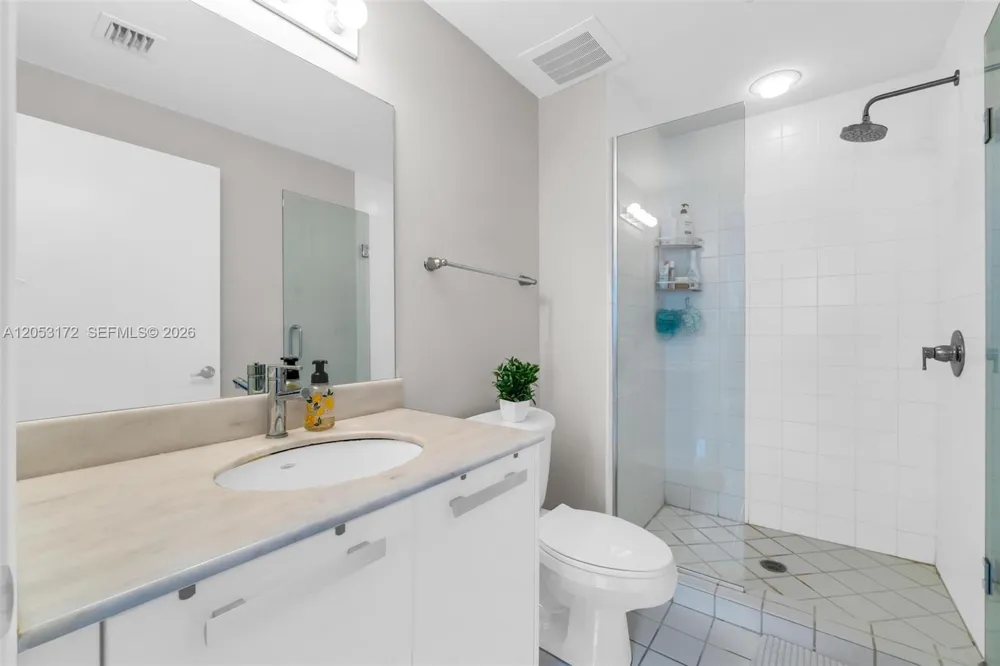 601 NE 36th St #904 Miami, FL 33137
