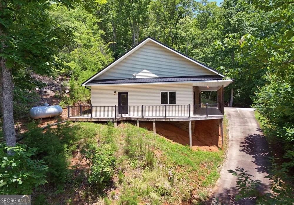 714 Mountain View RD Hiawassee, GA 30546