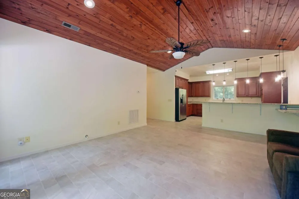 714 Mountain View RD Hiawassee, GA 30546