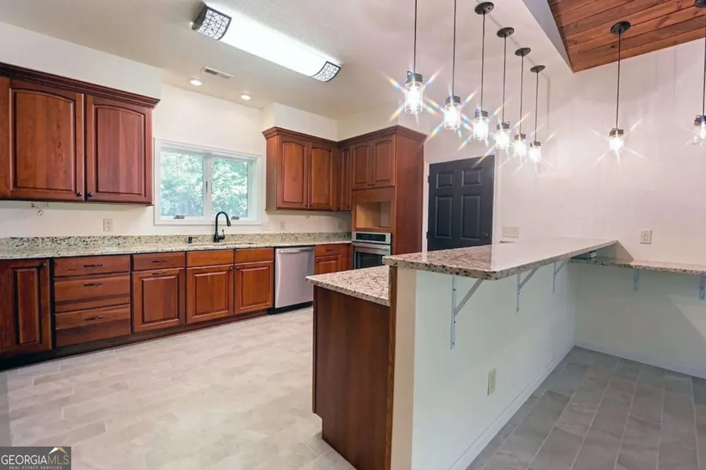 714 Mountain View RD Hiawassee, GA 30546