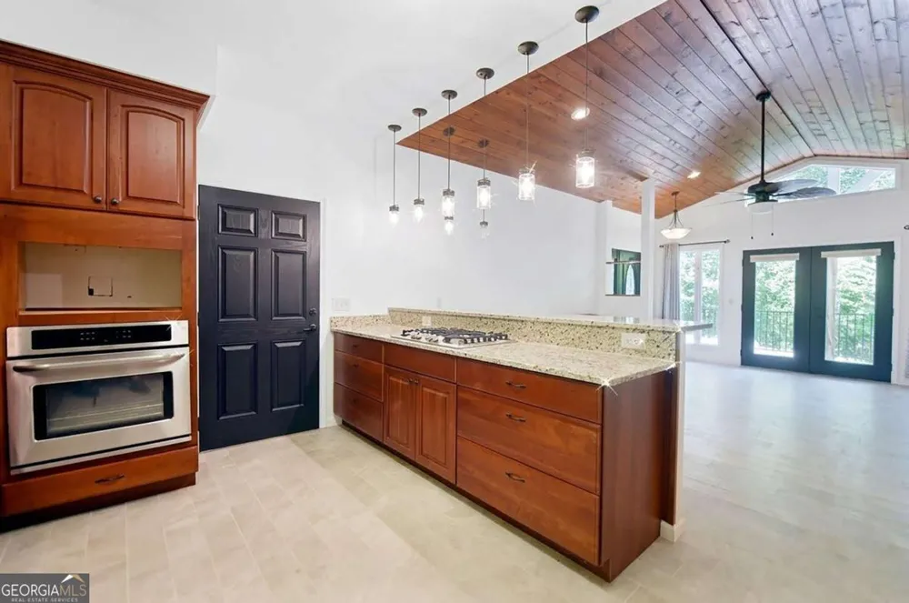 714 Mountain View RD Hiawassee, GA 30546