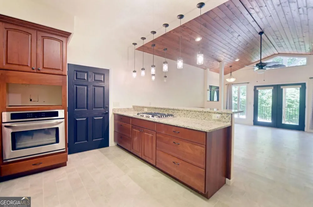 714 Mountain View RD Hiawassee, GA 30546