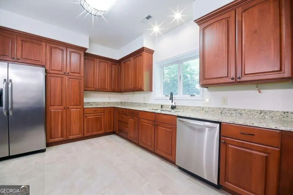 714 Mountain View RD Hiawassee, GA 30546