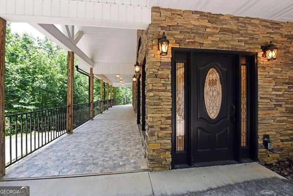 714 Mountain View RD Hiawassee, GA 30546