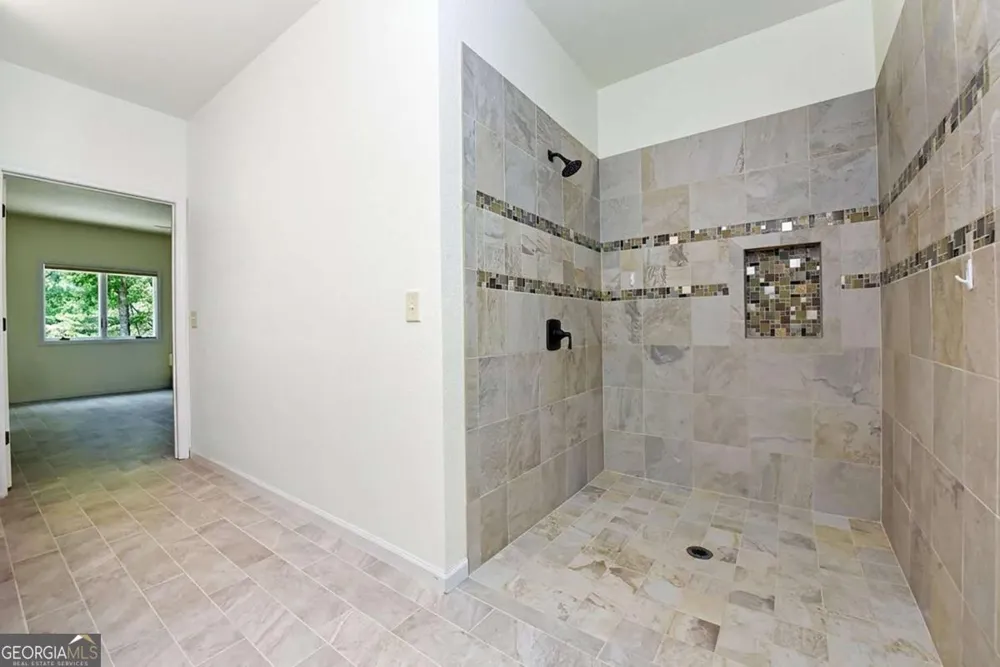 714 Mountain View RD Hiawassee, GA 30546