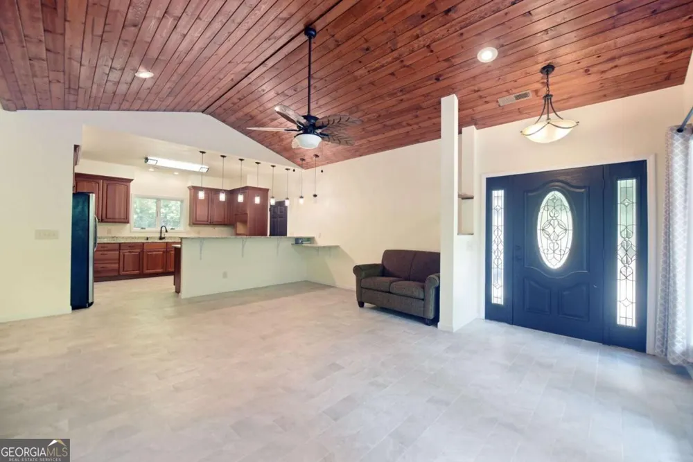 714 Mountain View RD Hiawassee, GA 30546