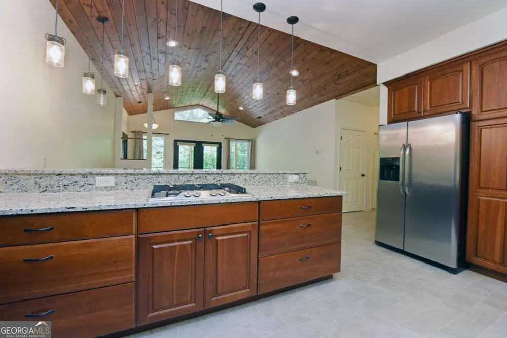 714 Mountain View RD Hiawassee, GA 30546