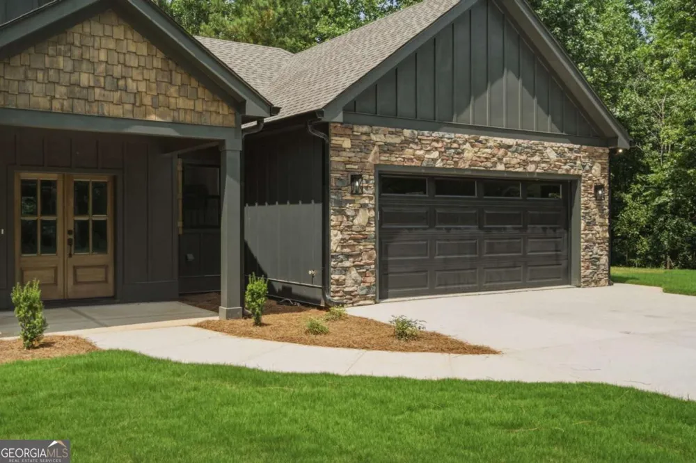 4016 Carver Mill RD Talking Rock, GA 30175
