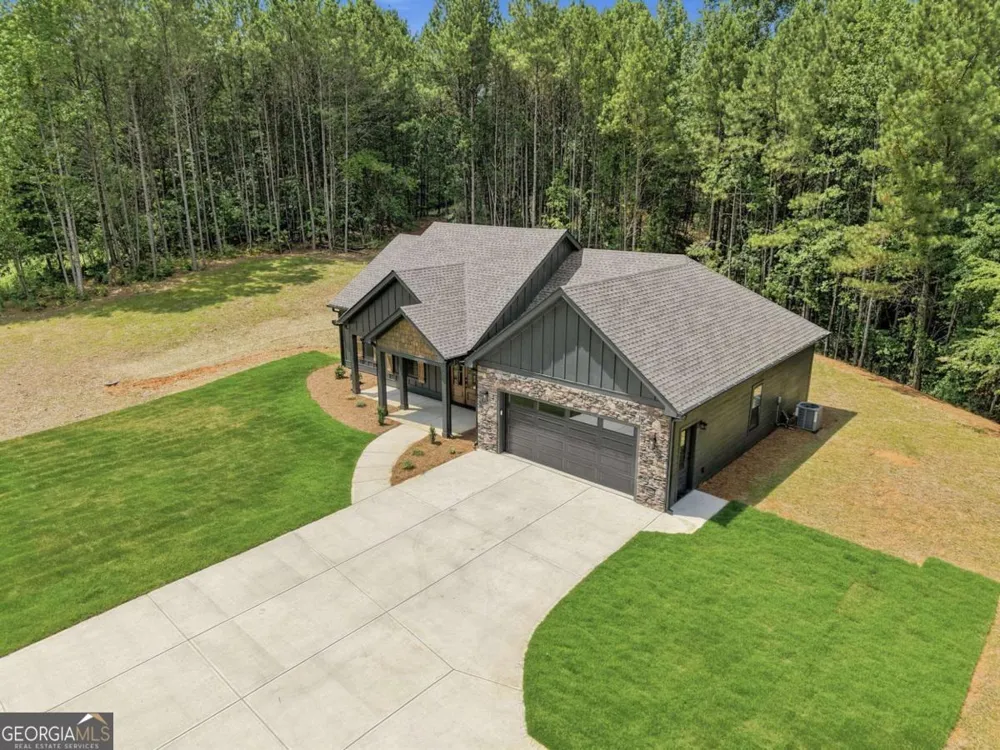 4016 Carver Mill RD Talking Rock, GA 30175