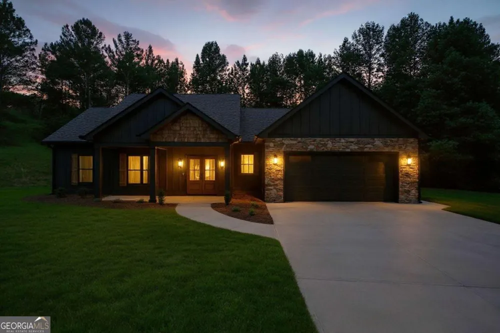 4016 Carver Mill RD Talking Rock, GA 30175