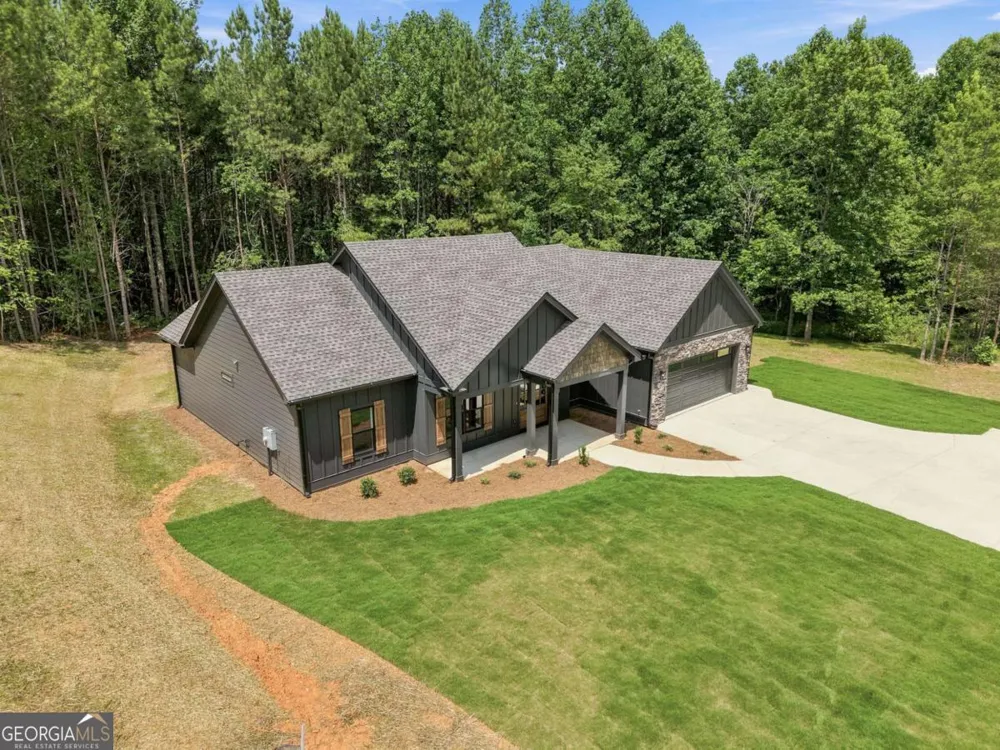 4016 Carver Mill RD Talking Rock, GA 30175