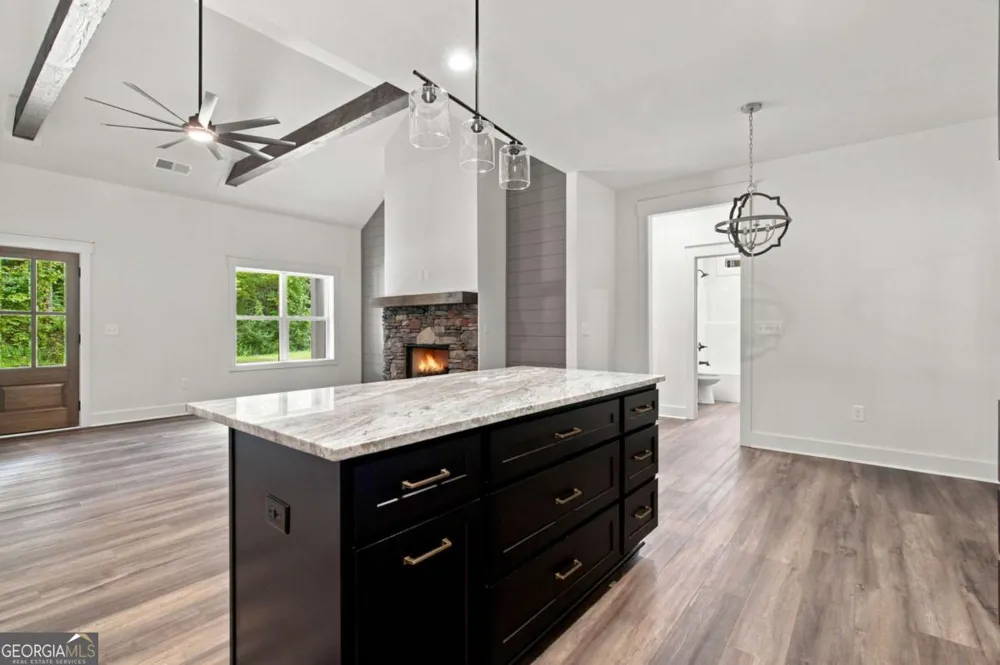4016 Carver Mill RD Talking Rock, GA 30175