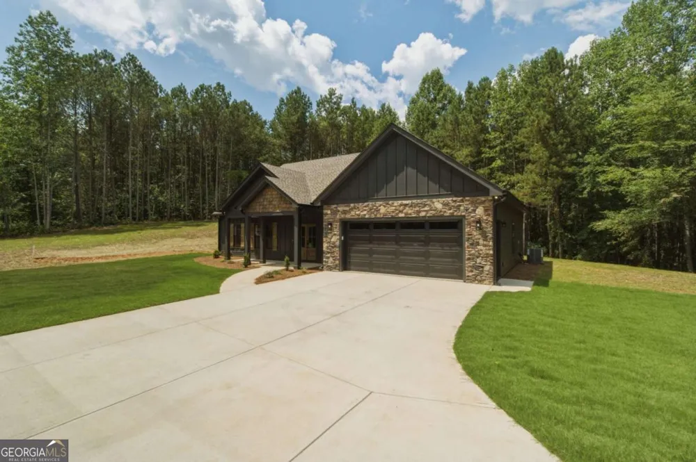 4016 Carver Mill RD Talking Rock, GA 30175