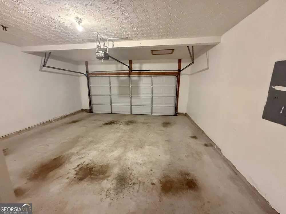 2734 Jordan LN Lithia Springs, GA 30122