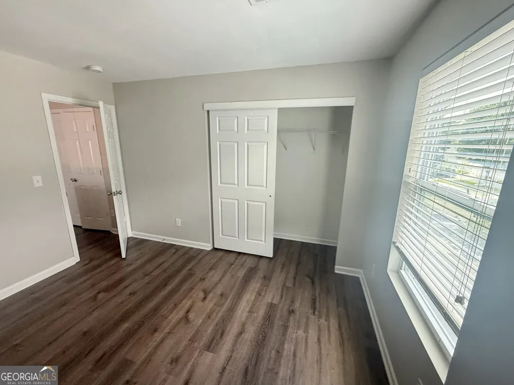 2734 Jordan LN Lithia Springs, GA 30122