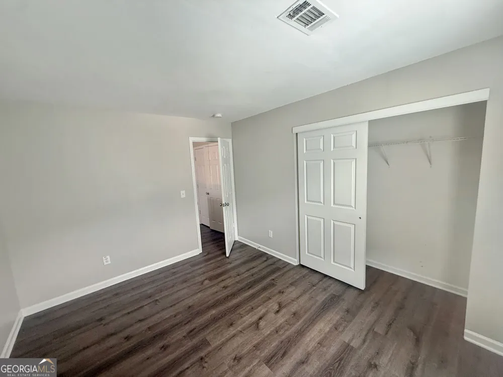 2734 Jordan LN Lithia Springs, GA 30122
