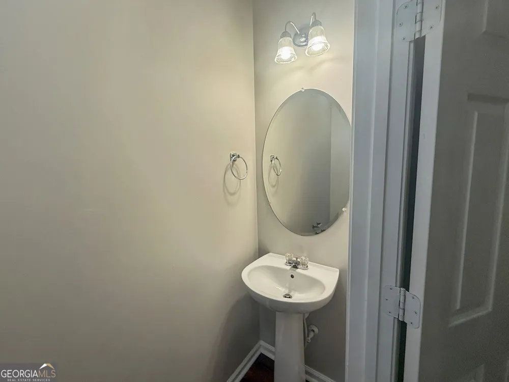 2734 Jordan LN Lithia Springs, GA 30122