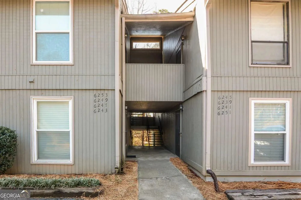 6241 Overlook RD Peachtree Corners, GA 30092