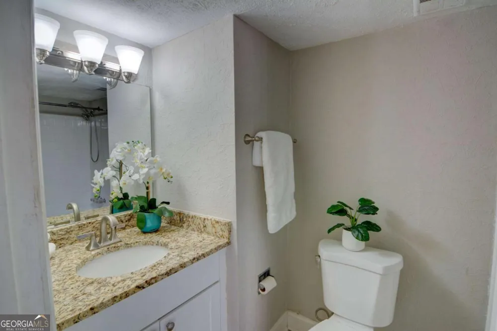 6241 Overlook RD Peachtree Corners, GA 30092