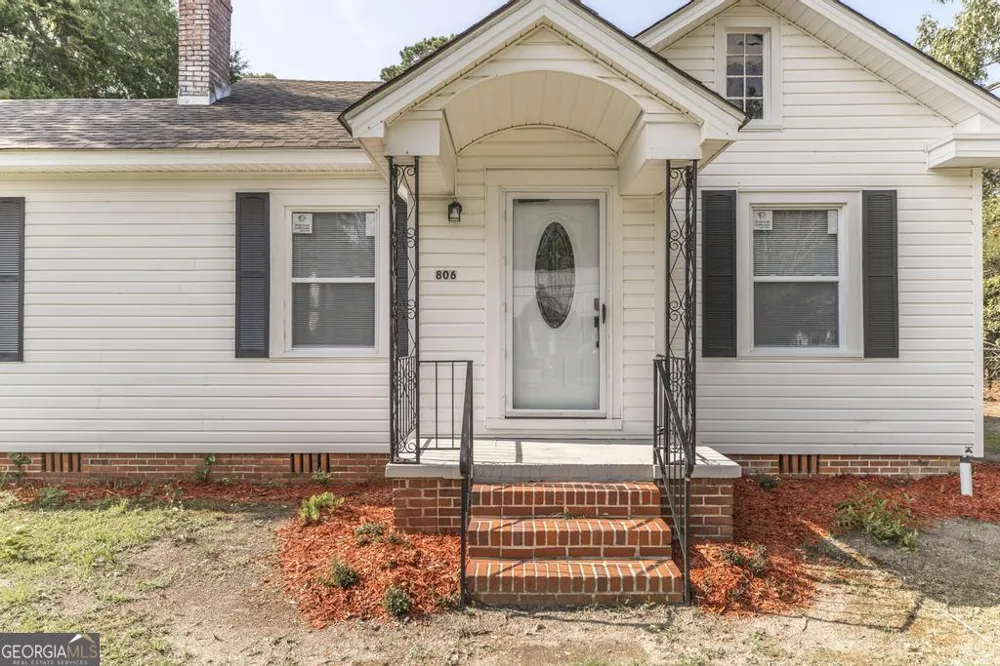 806 Woodrow AVE Dublin, GA 31021