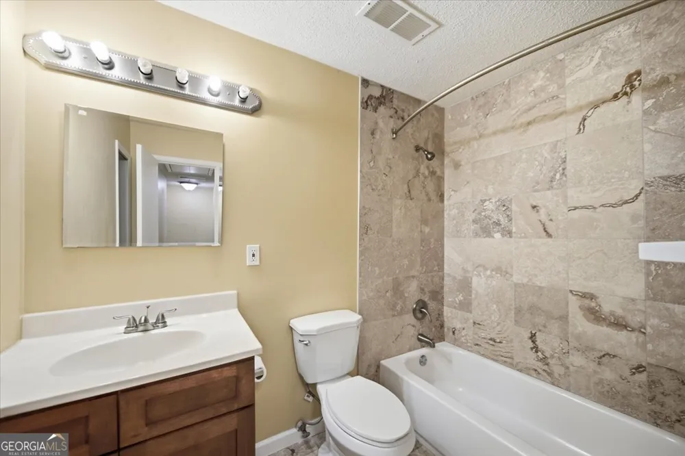 4701 Flat Shoals RD Union City, GA 30291