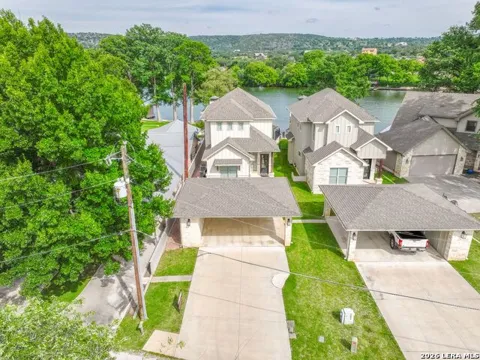 2238 Williams Lakeshore