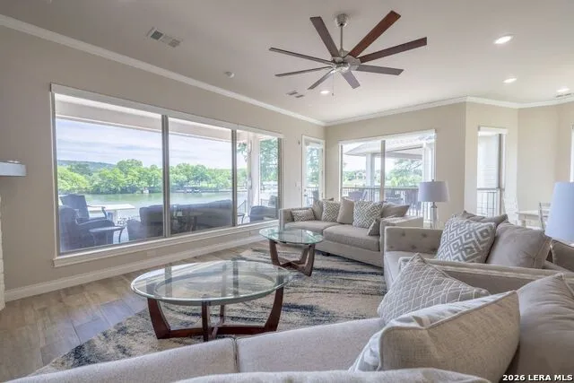 2238 Williams Lakeshore Kingsland, TX 78639