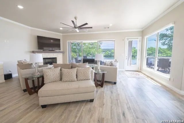2238 Williams Lakeshore Kingsland, TX 78639